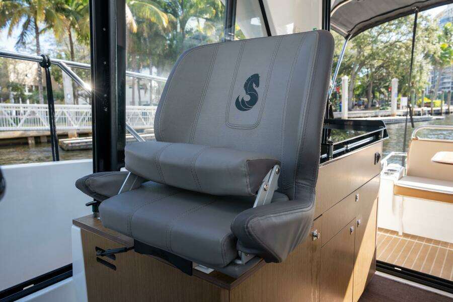 27ft Beneteau Yacht For Sale