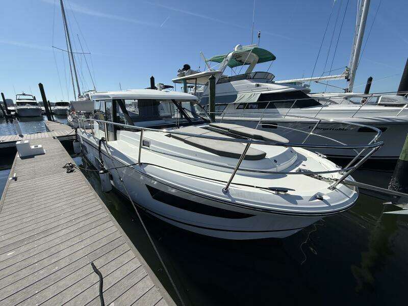 34ft Jeanneau Yacht For Sale
