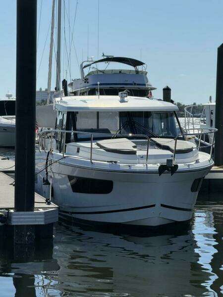 34ft Jeanneau Yacht For Sale