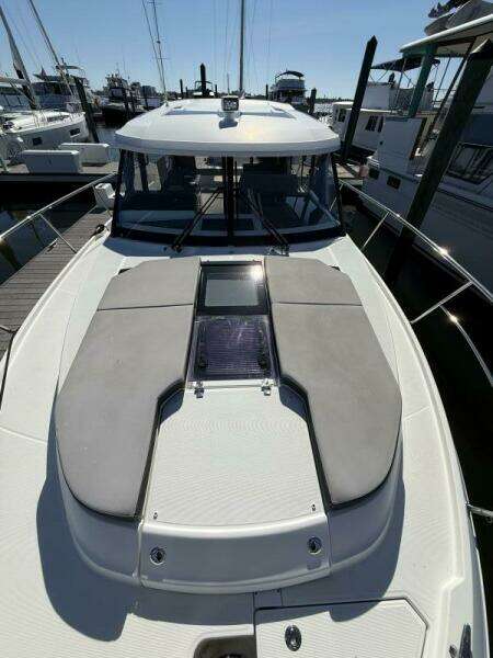 34ft Jeanneau Yacht For Sale