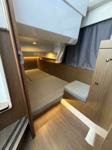 34ft Jeanneau Yacht For Sale