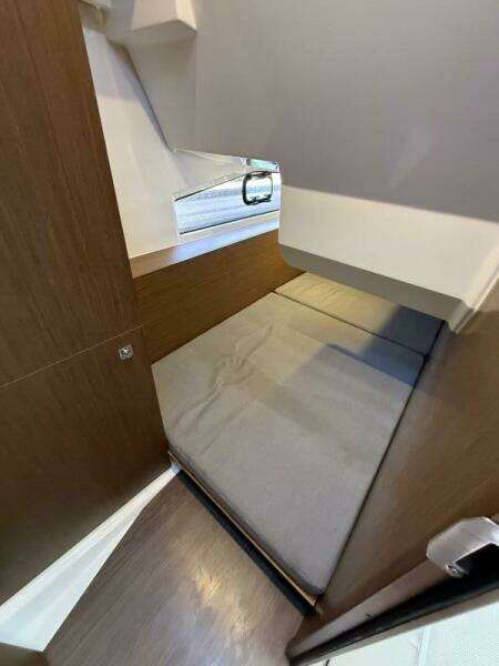 34ft Jeanneau Yacht For Sale