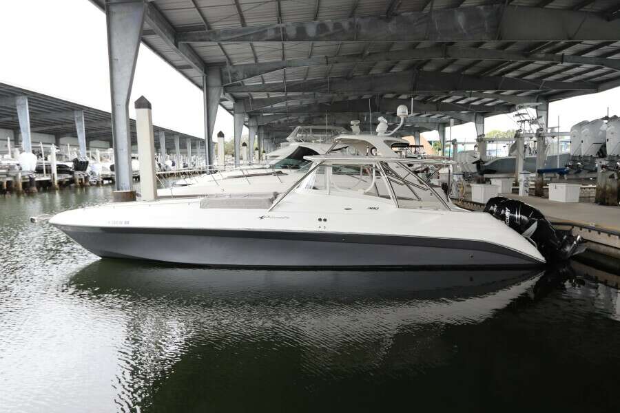 38ft Intermarine Yacht For Sale