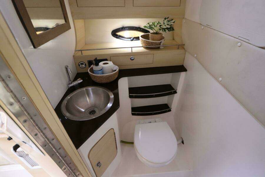 38ft Intermarine Yacht For Sale