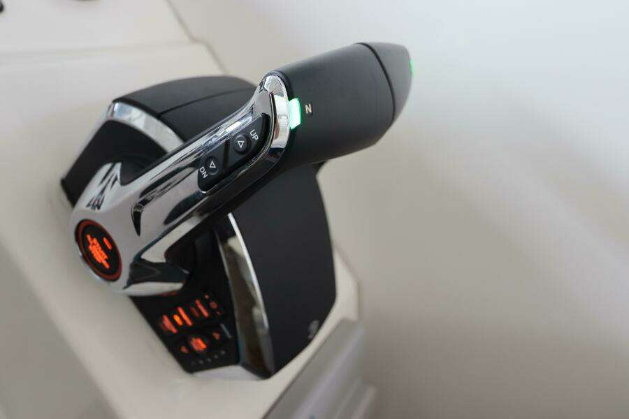 38ft Intermarine Yacht For Sale