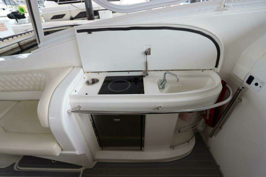 38ft Intermarine Yacht For Sale