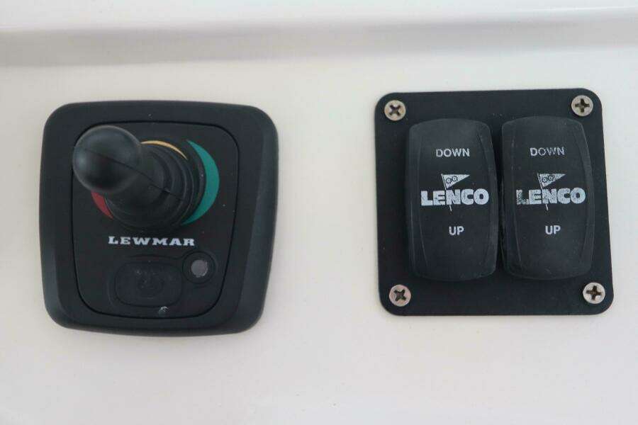 38ft Intermarine Yacht For Sale