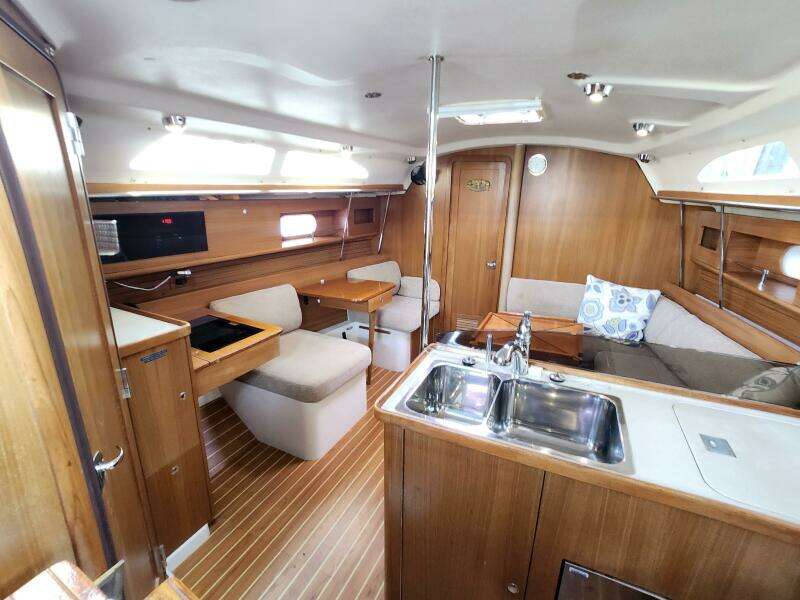 Island Time II 35ft Catalina Yacht For Sale