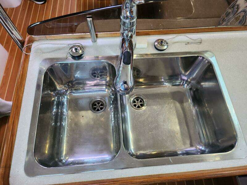 Island Time II 35ft Catalina Yacht For Sale