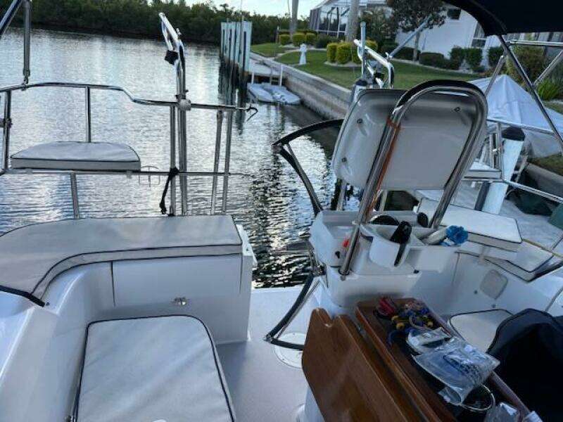 Walk-thru transom with wheel folded