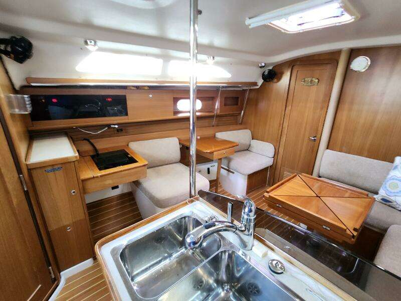 Island Time II 35ft Catalina Yacht For Sale