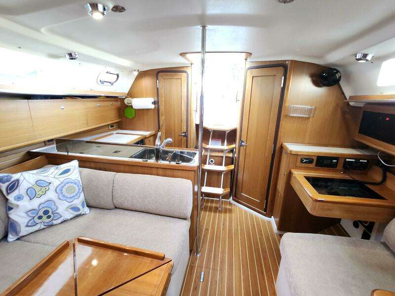 Island Time II 35ft Catalina Yacht For Sale