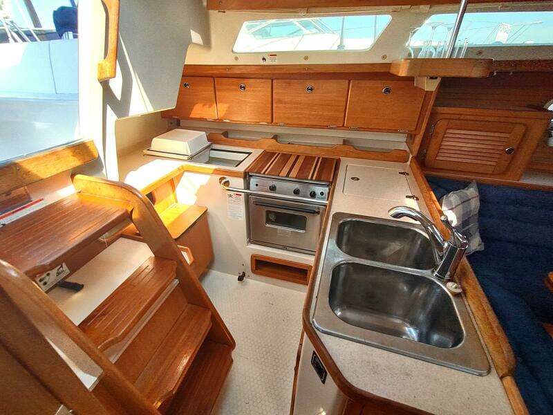 Wildfire 36ft Catalina Yacht For Sale
