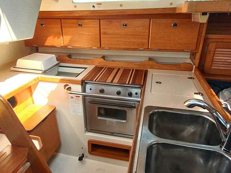 Wildfire 36ft Catalina Yacht For Sale