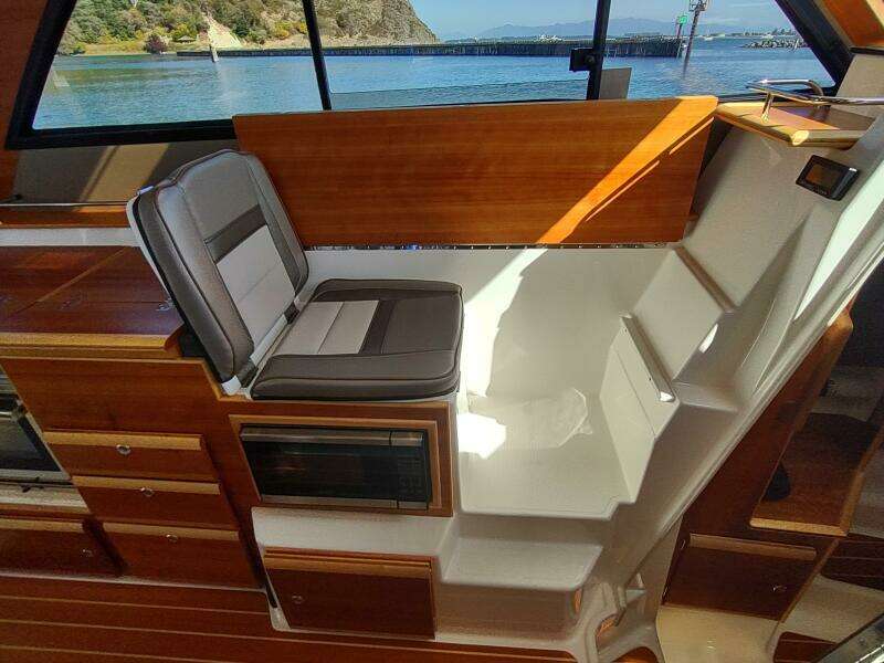 Wyvern 32ft Cutwater Yacht For Sale