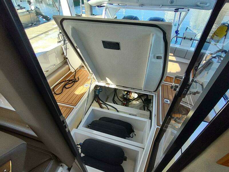 Wyvern 32ft Cutwater Yacht For Sale