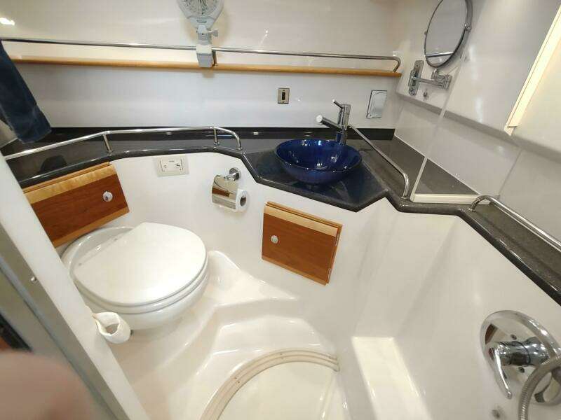 Wyvern 32ft Cutwater Yacht For Sale