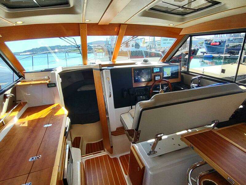 Wyvern 32ft Cutwater Yacht For Sale