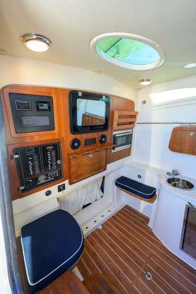37ft Grady White Yacht For Sale