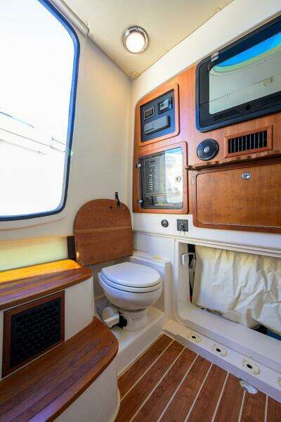 37ft Grady White Yacht For Sale