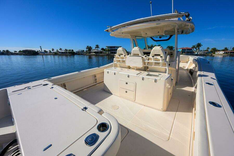37ft Grady White Yacht For Sale