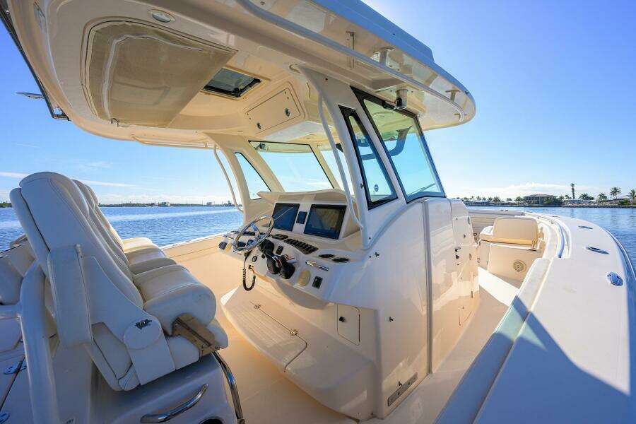 37ft Grady White Yacht For Sale