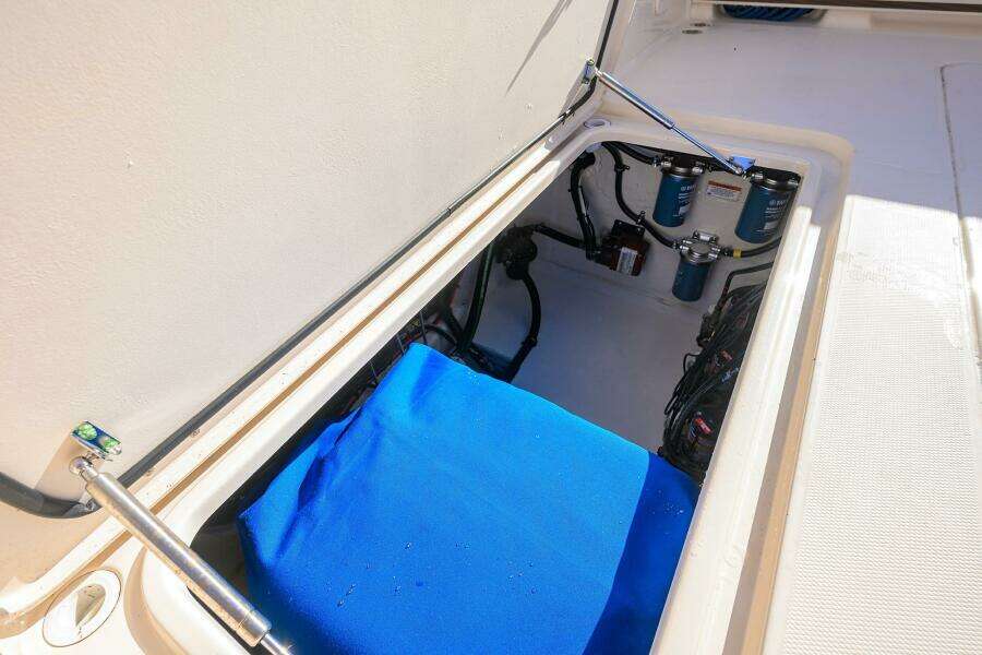 37ft Grady White Yacht For Sale