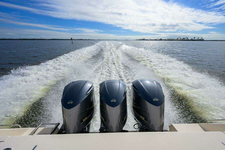 37ft Grady White Yacht For Sale