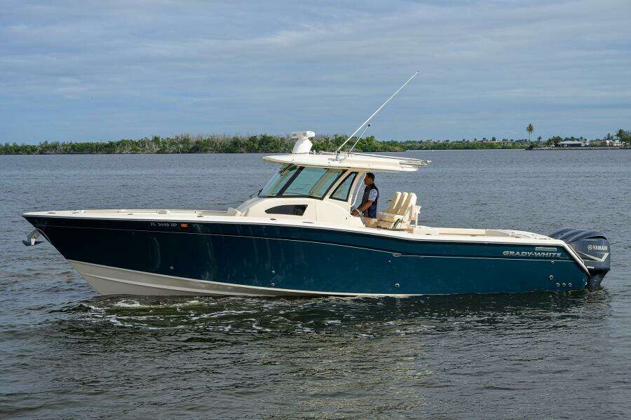 37ft Grady White Yacht For Sale