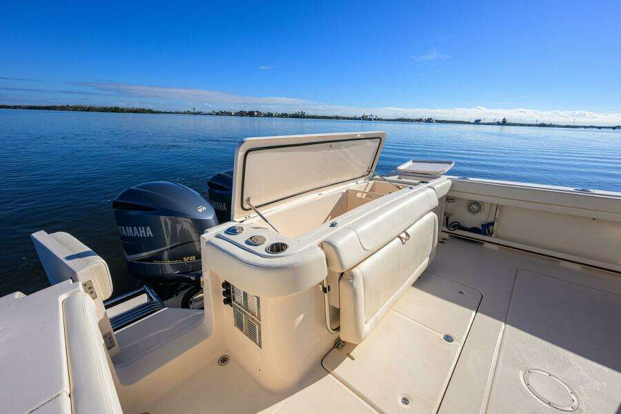 37ft Grady White Yacht For Sale