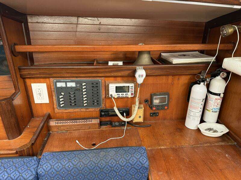 Zeiggy 35ft Beneteau Yacht For Sale