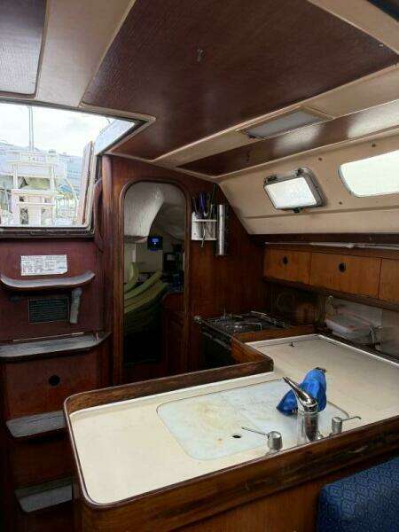 Zeiggy 35ft Beneteau Yacht For Sale