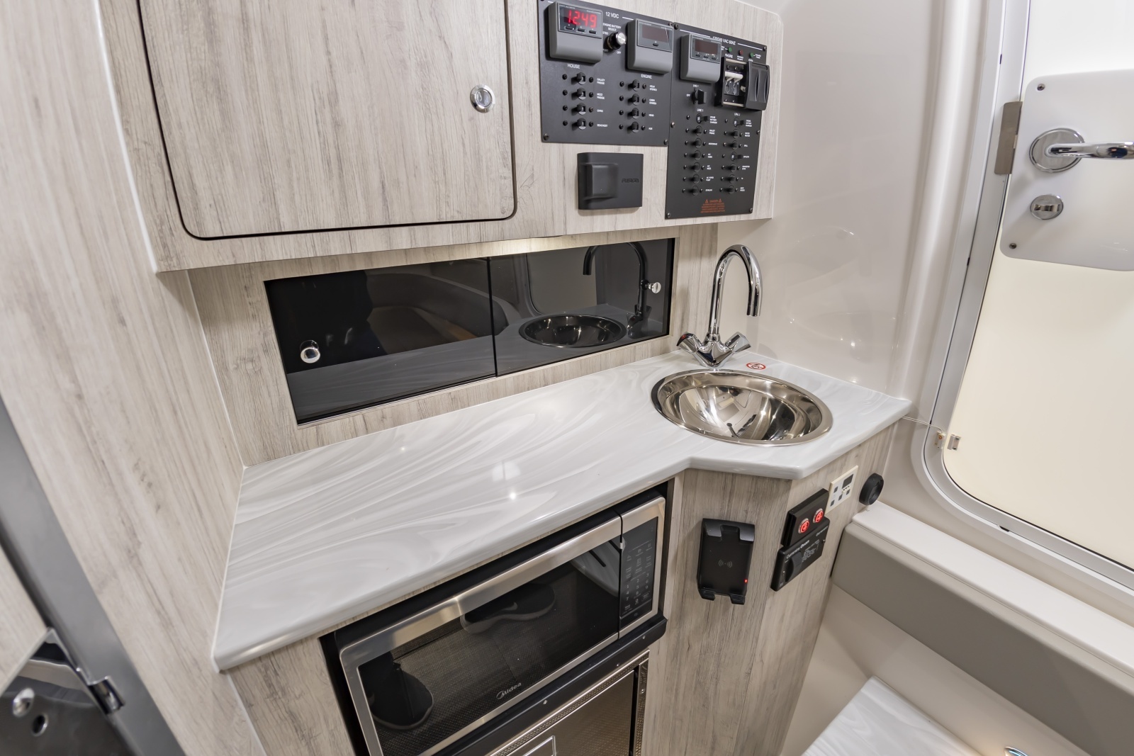 37RegulatorHull047_036