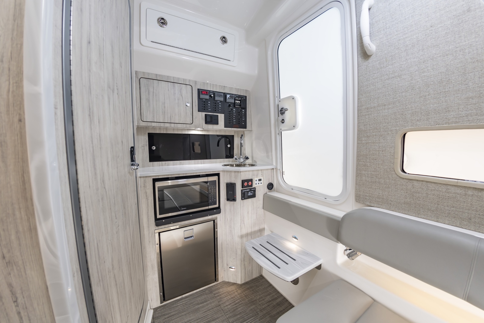 37RegulatorHull047_035