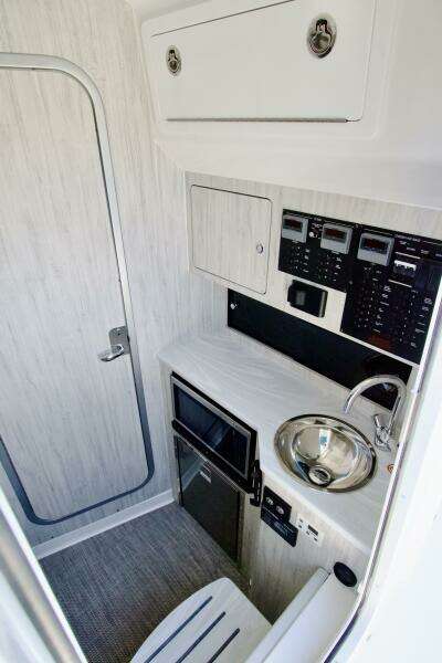 37ft Regulator Yacht For Sale