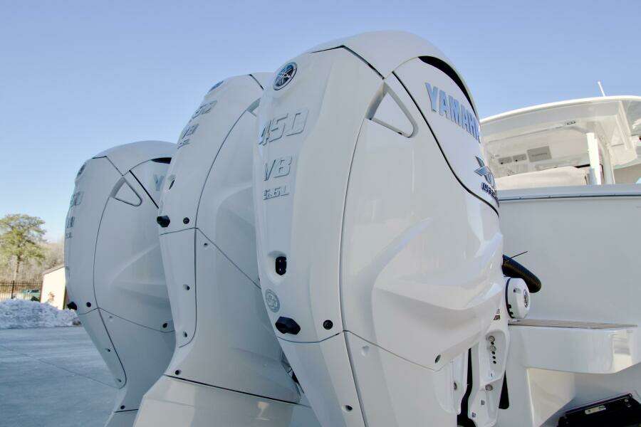 37ft Regulator Yacht For Sale