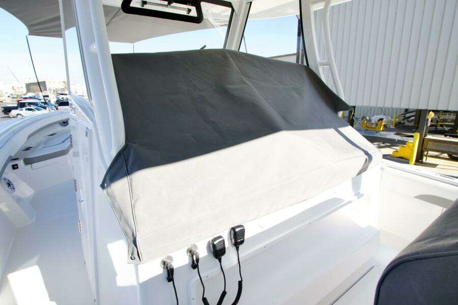 37ft Regulator Yacht For Sale