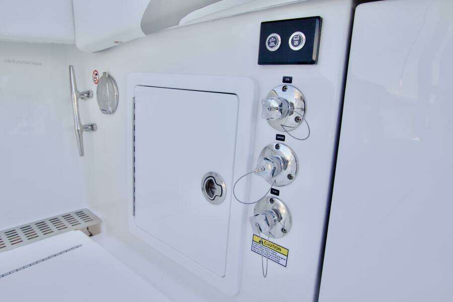 37ft Regulator Yacht For Sale