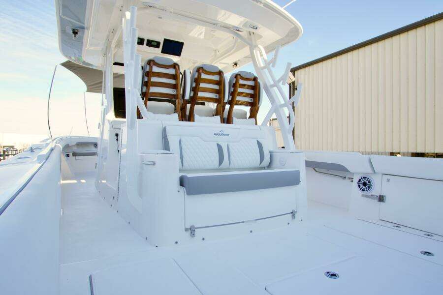 37ft Regulator Yacht For Sale