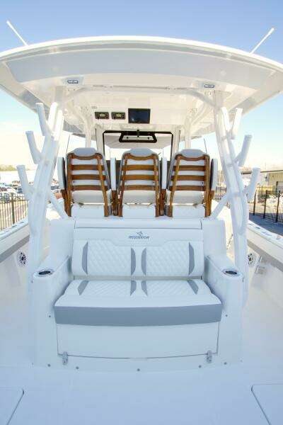 37ft Regulator Yacht For Sale