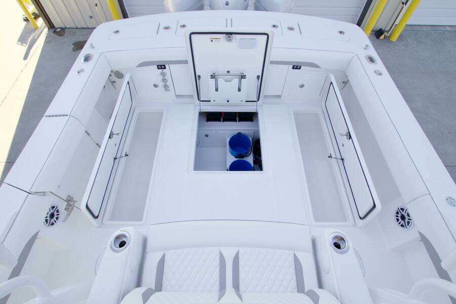 37ft Regulator Yacht For Sale