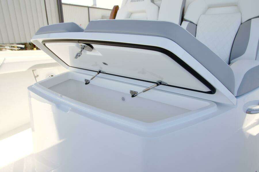 37ft Regulator Yacht For Sale