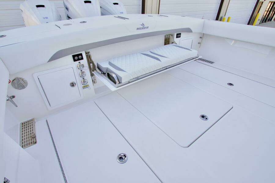 37ft Regulator Yacht For Sale