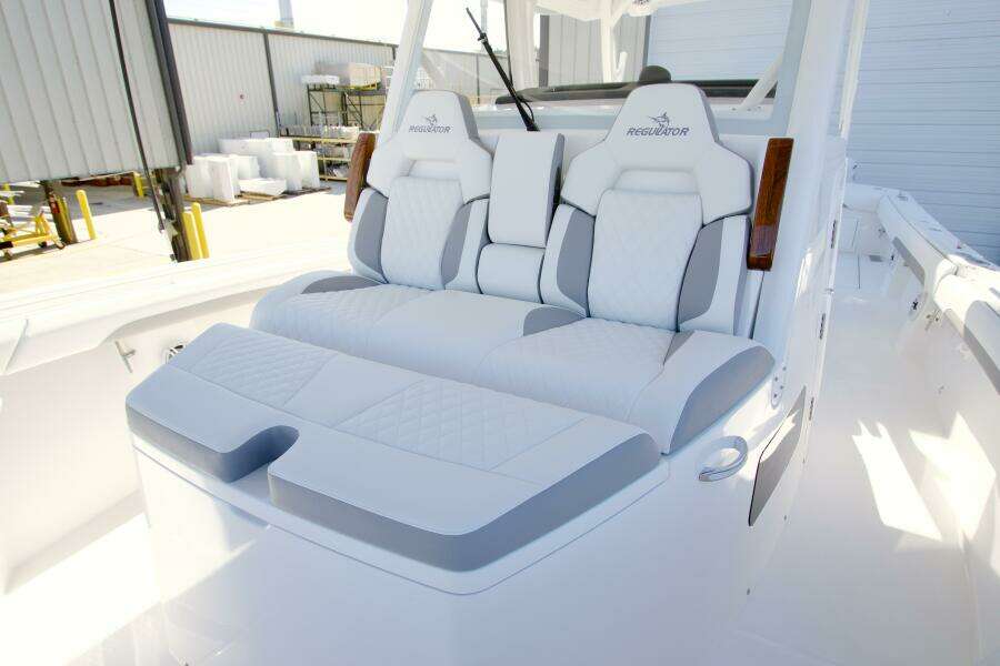 37ft Regulator Yacht For Sale