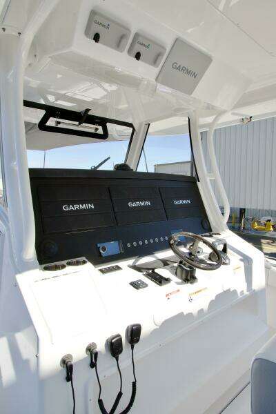 37ft Regulator Yacht For Sale