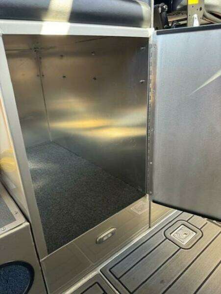 Beer can 32ft North River Yacht For Sale