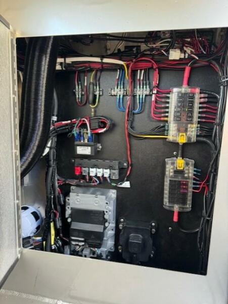 32' 2024 North River Endurance