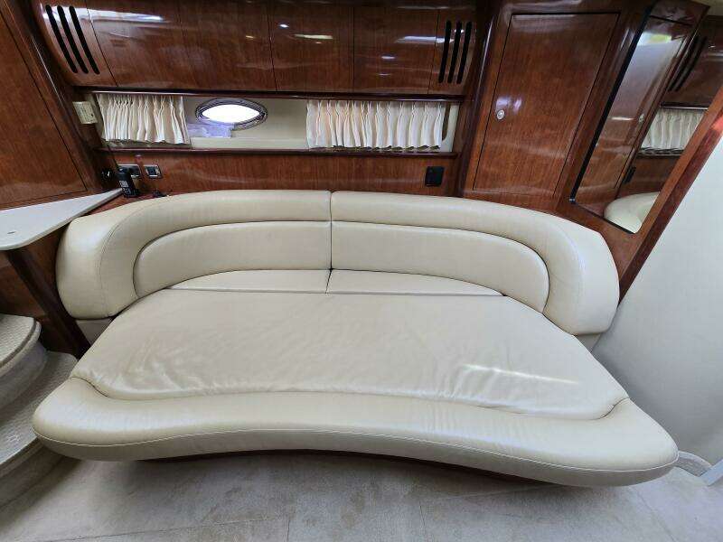Low Profile 45ft Sea Ray Yacht For Sale