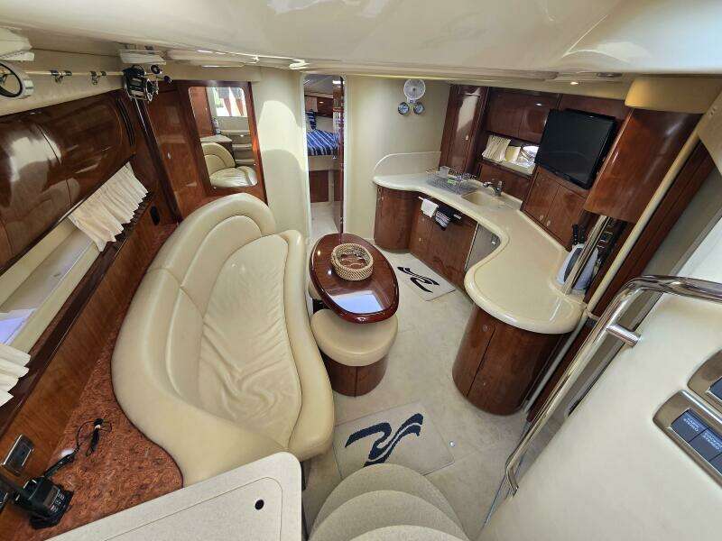 Low Profile 45ft Sea Ray Yacht For Sale