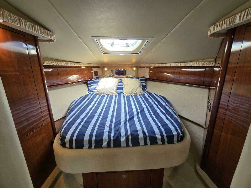 Low Profile 45ft Sea Ray Yacht For Sale
